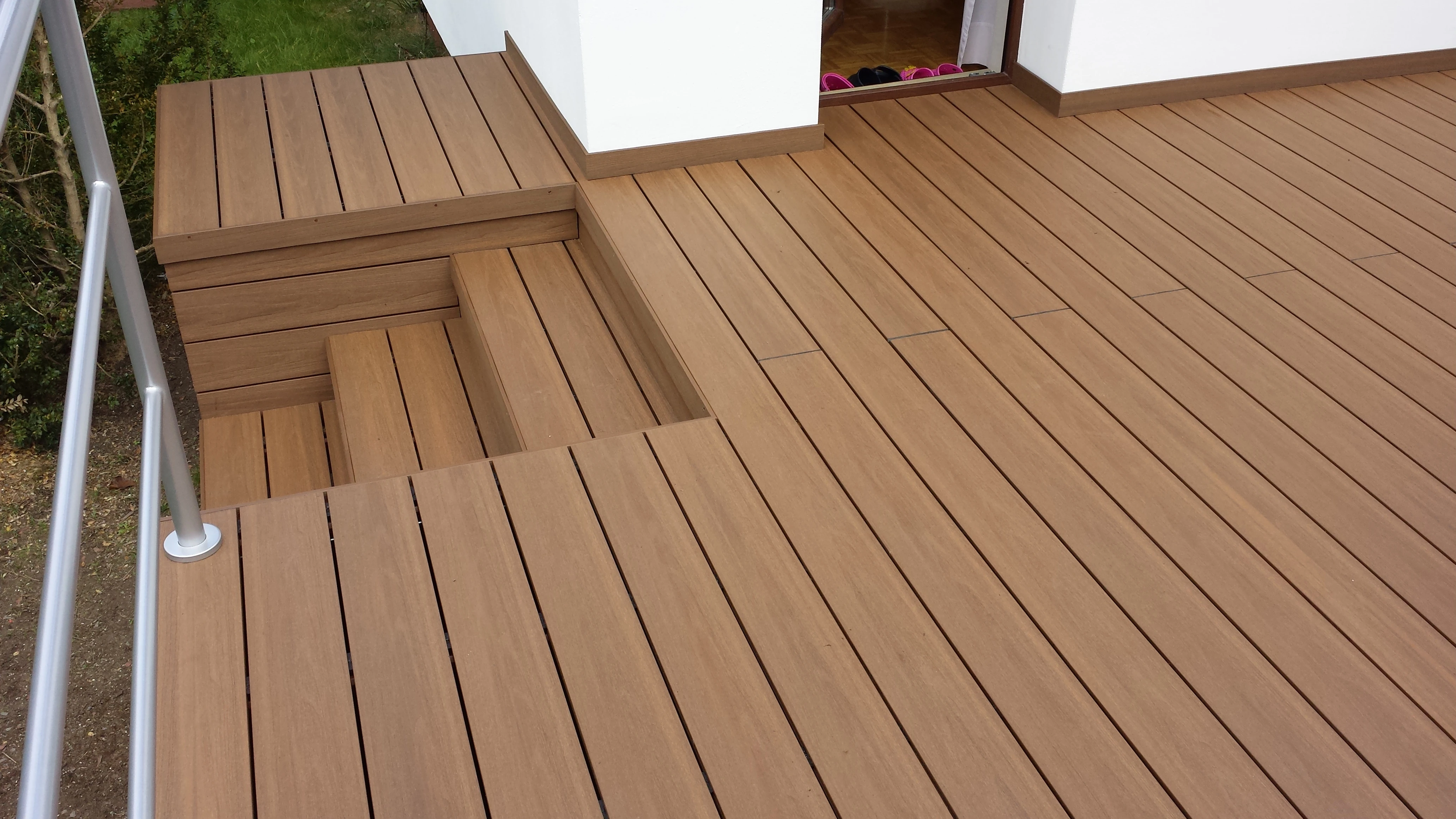 Composiet Teak Vlonderplank 2.3 x 21 cm (23 x 210 mm) - Lengte 400 cm - Afbeelding 11